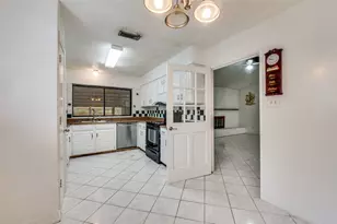 708 Thomas Chapel Dr, Arlington, TX 76014 - Photo 5