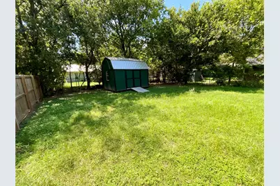 950 N McCart Street, Stephenville, TX 76401 - Photo 17