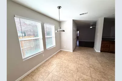 2337 Bloomfield Drive, Arlington, TX 76012 - Photo 3