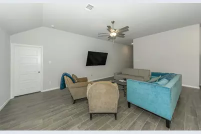 8900 Lantana Meadow Drive, Fort Worth, TX 76131 - Photo 7