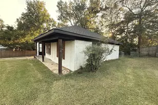 201 N Meadowbrook Dr, Overton, TX 75684 - Photo 17