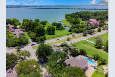 8518 Bridgewater Drive, Rowlett, TX 75088 - Photo 9