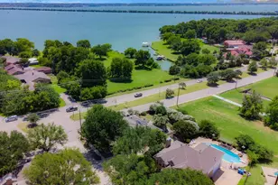 8518 Bridgewater Dr, Rowlett, TX 75088 - Photo 9