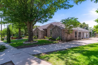 8518 Bridgewater Drive, Rowlett, TX 75088 - Photo 3