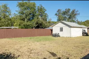 8113 Raymond Ave, White Settlement, TX 76018 - Photo 19