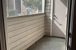 1106 Quail Valley Ln, Arlington, TX 76011 - Photo 17