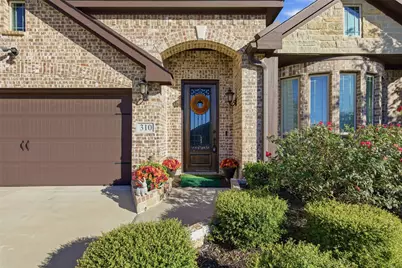 310 Marigold Court, Glenn Heights, TX 75154 - Photo 5