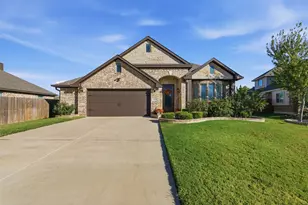 310 Marigold Ct, Glenn Heights, TX 75154 - Photo 3