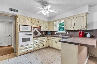131 Carol Lane, Pecan Hill, TX 75154 - Photo 15