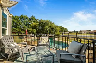 734 Kiowa Dr W, Lake Kiowa, TX 76240 - Photo 17