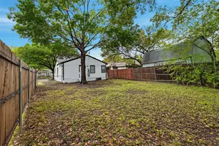 1110 17th St, Grand Prairie, TX 75050 - Photo 3