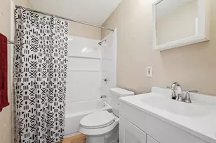 1110 17th St, Grand Prairie, TX 75050 - Photo 13