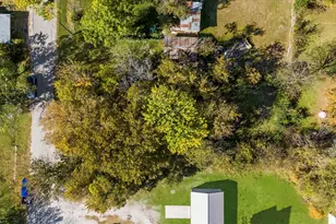 101 3rd St, Valley View, TX 76272 - Photo 33