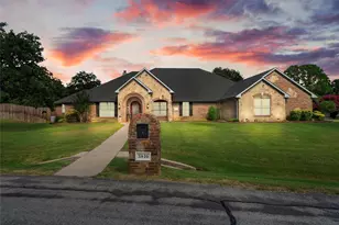 3810 Raintree Dr, Flower Mound, TX 75022 - Photo 1