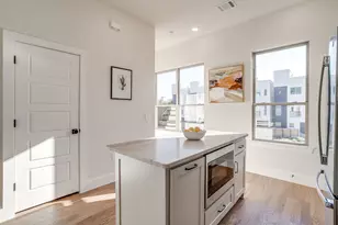 302 Foch St, Fort Worth, TX 76107 - Photo 13