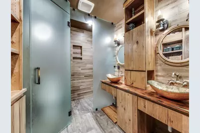 8430 Flower Meadow Drive, Dallas, TX 75243 - Photo 17