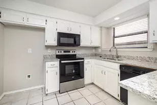 5905 Sterling Green Trail, Arlington, TX 76017 - Photo 5