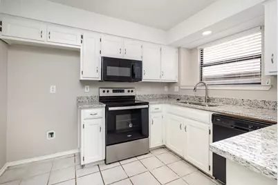 5905 Sterling Green Trail, Arlington, TX 76017 - Photo 5