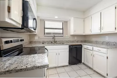 5905 Sterling Green Trail, Arlington, TX 76017 - Photo 5