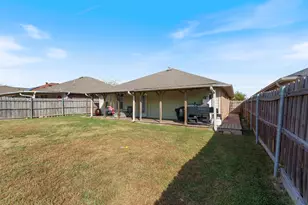 112 W Cedar St, Lone Oak, TX 75453 - Photo 27