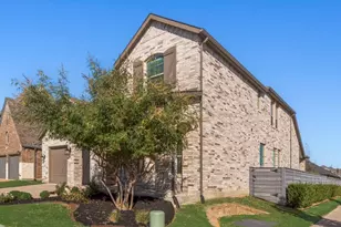 7001 Spring Park Dr, Little Elm, TX 76227 - Photo 3