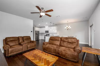 329 Carnaby Court, McKinney, TX 75072 - Photo 3