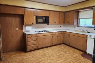 2821 Mccarley Dr, Commerce, TX 75428 - Photo 11