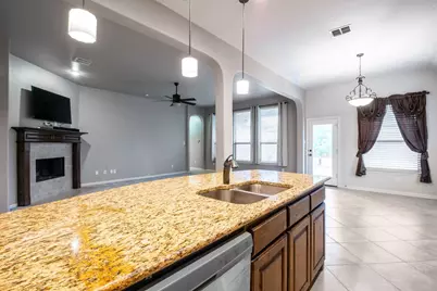 556 Bretts Way, Burleson, TX 76028 - Photo 11