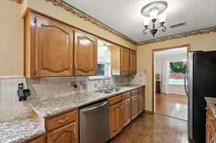 503 Summit Ridge Dr, Euless, TX 76039 - Photo 15