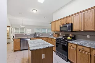 833 Aylesbury Dr, Allen, TX 75002 - Photo 9