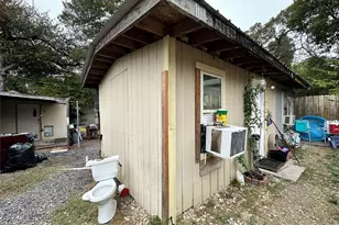 1307 Neptune Rd, Dallas, TX 75216 - Photo 13