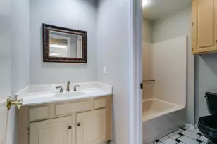 601 N Riverside Dr, Grapevine, TX 76051 - Photo 25