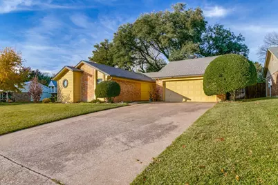 601 N Riverside Drive, Grapevine, TX 76051 - Photo 3