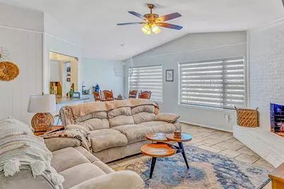 704 Tahiti Drive, Granbury, TX 76048 - Photo 19