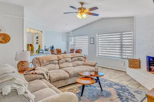 704 Tahiti Dr, Granbury, TX 76048 - Photo 19