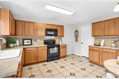 2300 Bradford Pear Drive, Little Elm, TX 75068 - Photo 9