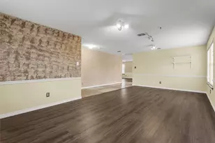 2300 Bradford Pear Dr, Little Elm, TX 75068 - Photo 9