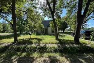 503 Braz St, Bonham, TX 75418 - Photo 15