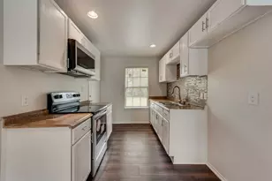 3005 Hatcher St, Fort Worth, TX 76105 - Photo 7