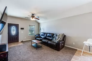 508 W Copenhavr St, Pilot Point, TX 76258 - Photo 3