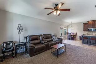 508 W Copenhavr St, Pilot Point, TX 76258 - Photo 5