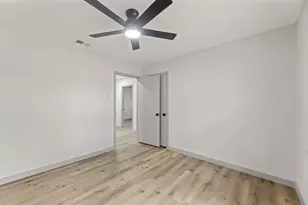 810 Sharpshire St, Grand Prairie, TX 75050 - Photo 25