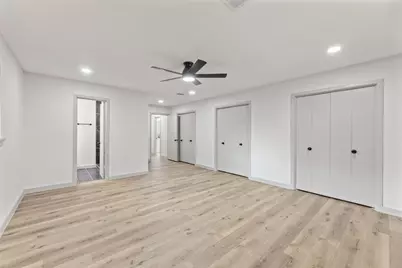 810 Sharpshire Street, Grand Prairie, TX 75050 - Photo 31