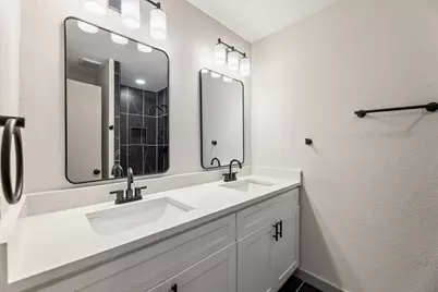 810 Sharpshire Street, Grand Prairie, TX 75050 - Photo 23