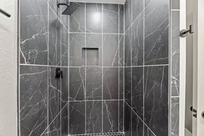 810 Sharpshire Street, Grand Prairie, TX 75050 - Photo 19