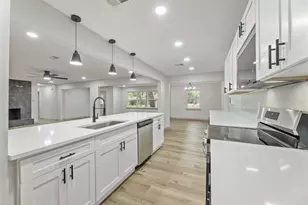 810 Sharpshire St, Grand Prairie, TX 75050 - Photo 13