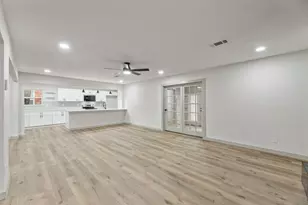 810 Sharpshire St, Grand Prairie, TX 75050 - Photo 7