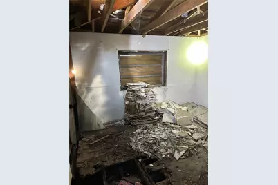 2435 Iroquois Street, Dallas, TX 75212 - Photo 9