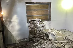 2435 Iroquois St, Dallas, TX 75212 - Photo 9