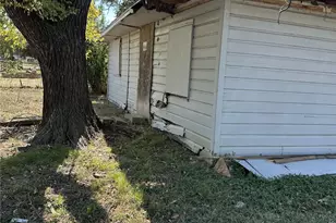 2435 Iroquois St, Dallas, TX 75212 - Photo 1